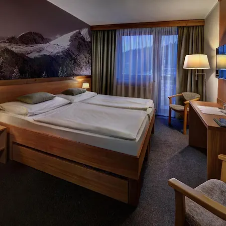 Fis Отель Штрбске-Плесо