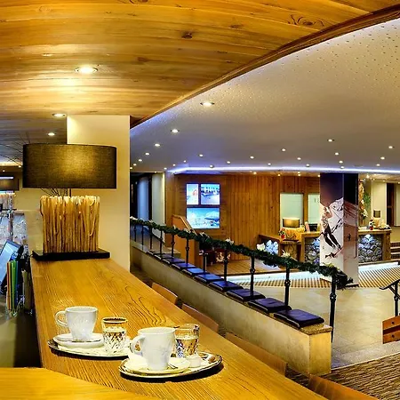 Fis 3* Štrbské Pleso